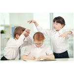 &ldquo;親友作り禁止&rdquo;の校則に批判、辛い別れを避けるための配慮で採用？