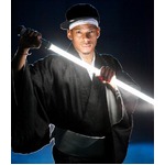 ジェロが歴代必殺仕事人と競演、&ldquo;ライトセーバー・マイク&rdquo;で歌う。