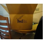 T・スウィフトから驚きの小包、ファンに学費ローン用の小切手など届く。