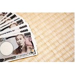 22〜34歳の平均貯蓄は338万円、貯蓄額の分布は「50万円未満」が最多。