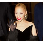 アリアナ・グランデ、&ldquo;アルバムを勝手に解釈&rdquo;暴走ファンに嫌がらせやめるよう懇願