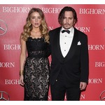 元妻がジョニー・デップに和解金の支払い要求