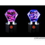 自宅に「アートアクアリウム」、金魚が泳ぐ幻想的な18面体特殊水槽。