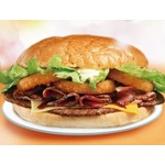 直径18cmのパーティバーガー、巨大バンズでパティ&times;4枚など挟む。