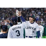 祝福される大谷　野球