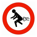 おならがあまりに臭すぎて&hellip;&hellip;議会中断