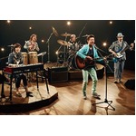 サザン復活後初の演奏シーン、新曲「栄光の男」を三井住友銀行CMで。