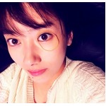 波瑠が「輪ゴムで和を願う」姿を公開