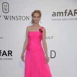 悪いことが続くユマ・サーマン、無理やりキスされ&hellip;落馬で数か所骨折も。