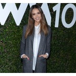 ジェシカ・アルバ、世界の&ldquo;チョコエッグ&rdquo;収集