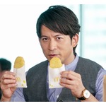 岡田准一の高速&ldquo;ハッシュポテト2個食い&rdquo;に山田杏奈「とてもマネできない（笑）」