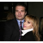 ブリトニー・スピアーズが&ldquo;悪霊&rdquo;恐れ&hellip;女優夫妻が相次ぎ突然死した家が売りに出される