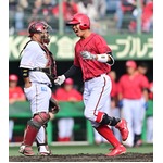 開幕１軍へ猛アピール＝ルーキーの平川と勝田―プロ野球・広島