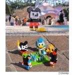 ブロックのミッキーがTDL冒険、パーク内で撮影した初のスペシャル映像。