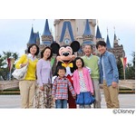 2013年の&ldquo;3世代ディズニー&rdquo;、60歳以上対象のマルチデーパスポート。