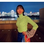 のん、&ldquo;ポケモン意識した衣装&rdquo;ボディーライン際立つタイトニット姿に反響