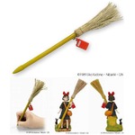 魔女宅&ldquo;キキのほうき&rdquo;ペンに、キキとジジのペンスタンドも登場。