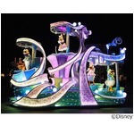 雨の日ディズニーの楽しみ方、幻想的な雨の日限定パレードなど。