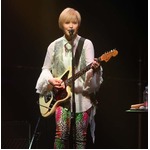 yuiがバンドで改名後初のCM、書き下ろしタイアップ曲「月」も初披露。