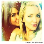 ケイト・ハドソンとジェニファー・アニストンの美しきツーショット。