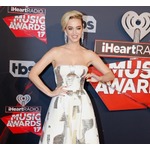 K・ペリー、T・スウィフトとの確執終わらせたい