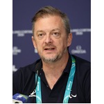 記者会見するＩＰＣ会長