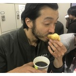 金子ノブアキの&ldquo;おいしい顔&rdquo;にほっこり