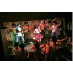 アフロ裸男&ldquo;ロック&rdquo;69人踊る、「日々ロック」ヒット祈願イベント。