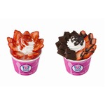 サーティワンがいちごサンデー、アイスが見えないたっぷりトッピング。