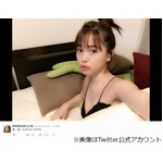 ベッドに誘う&ldquo;悩殺&rdquo;ゆうこす、大胆露出で「隣、空いてますよ」。