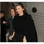 ミランダ・カー、毎日のスキンケアの秘訣語る