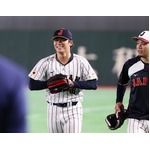 引き揚げる山本　野球