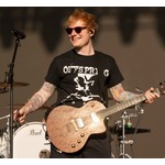 エド・シーラン、&ldquo;初めての海外アーティスト&rdquo;として歴史に名を刻んだ国