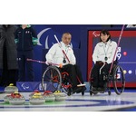車いすカーリング、１勝２敗