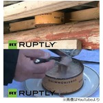 24年前の世界一臭い缶詰発見、&ldquo;発酵進み爆発&rdquo;恐れて軍にも連絡。