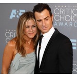 ジェニファー・アニストンは夫のひげが嫌い