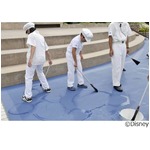 TDSで子ども清掃キャスト体験、カストーディアルアートにも挑戦。