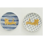 日本初の有田焼付きムック本、ツモリチサトとコラボの小皿が2枚。