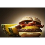 &ldquo;1000円バーガー&rdquo;第1弾が完売、当日午後2時時点で予定数の96％販売。