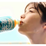 小芝風花「やかんの麦茶」新CM、撮影で&ldquo;完璧な画&rdquo;褒め合うスタッフに「私は〜？」
