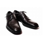 &ldquo;おなら靴&rdquo;でデート台無しに、怒りおさまらず靴屋を訴えた男性。