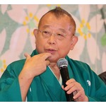 &ldquo;むぎ茶CMに25年&rdquo;の鶴瓶「間違うて来たのかな」、「お〜いお茶ミュージアム」式典に