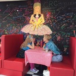 ぺことりゅうちぇるが交際2年、ブログの報告にファンから祝福殺到。