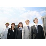 あやまんJAPAN株式会社を設立、監督「初心にかえり全て自分たちで」。