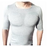 着るとマッチョになれる下着、胸板を厚くするパッド内蔵アイテムが上陸。