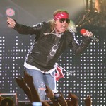 ガンズ題材の映画製作が始動、アクセル・ローズ含めメンバーも脚本確認。