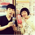 TENGA夫人と星野源が2ショット、ANNに届けたTENGA手に持ちニッコリ。