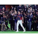 歓声に応える大谷　野球