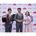 千秋は&ldquo;身長差が最小の親子&rdquo;、ランドセル発表会でエピソード披露。