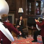 ルーシー・リューにハーバード大学から賞、数々のチャリティ活動称賛。